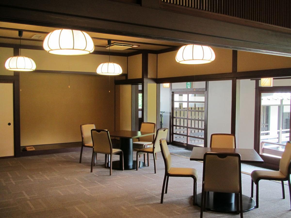 ホテル Suwakonomori Shikitei 諏訪市 エクステリア 写真